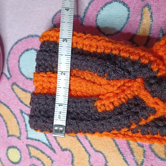 Handmade crochet handband - Picture 2 of 2